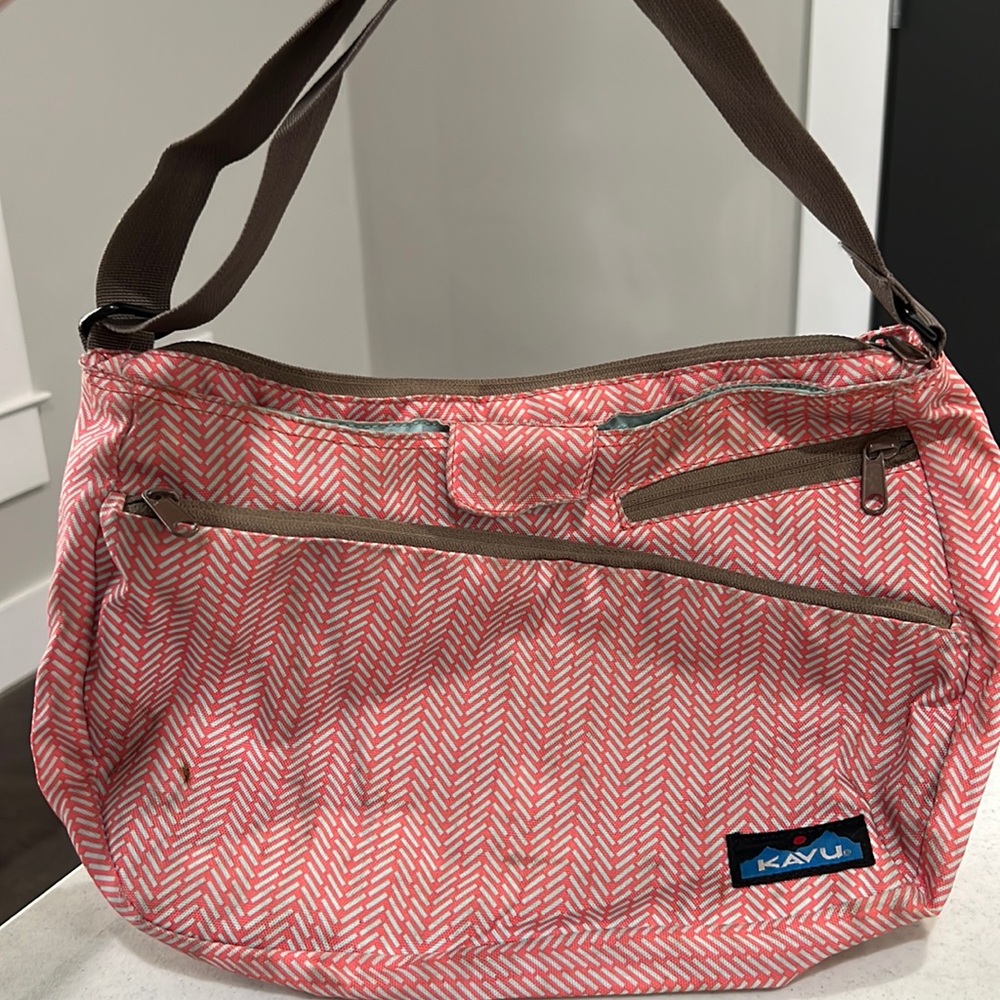 Kavu cross body satchel bag